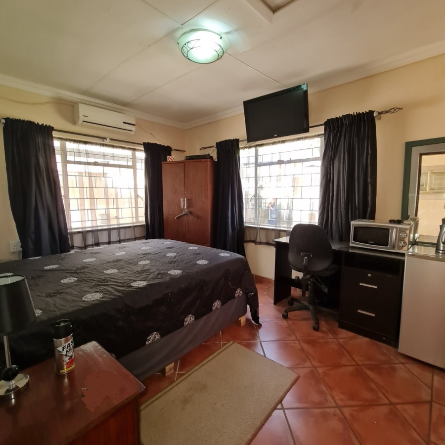 6 Bedroom Property for Sale in Sasolburg Free State